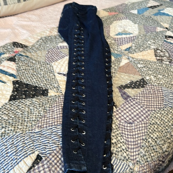 Guess 1981 Skinny, high waist, side laced, straight leg jeans - Picture 3 of 5